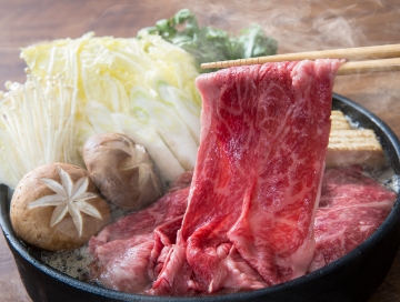 御鍋料理のすき焼き